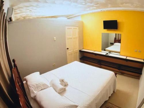 Peaceful and modern family stay in Bon Accord Village