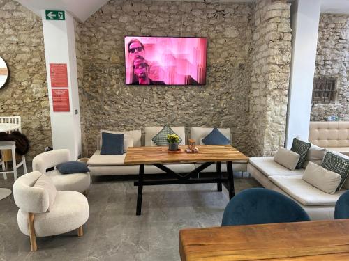 Marevita Hostel-Quiet & super hygienic hostel with privacy beds-Ideal for winter stays in 阿利坎特