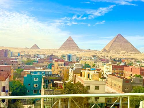 Zoom Pyramids View inn - image 14