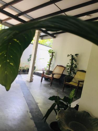 New White Villa Ahangama - image 2