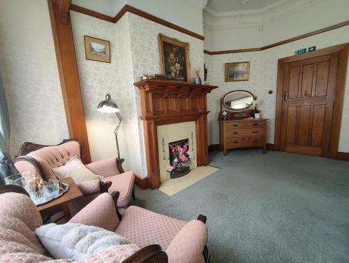 2 twin beds