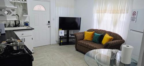 Martha's House Audi in โซเฟรียร์