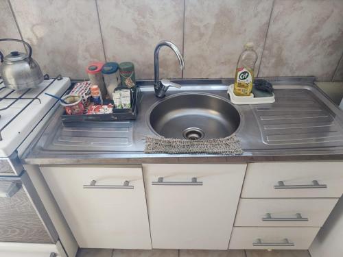 Kitchen, Deptos Peumayen Familiar - Parking - Excelente Ubicacion - Full Equipado in Río Colorado