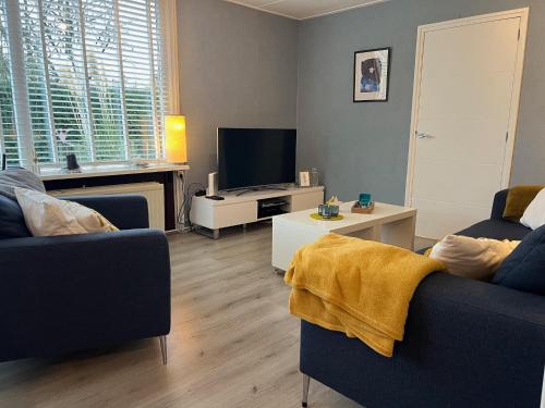 Retreat near Sint Maartenszee Beach in שאגן