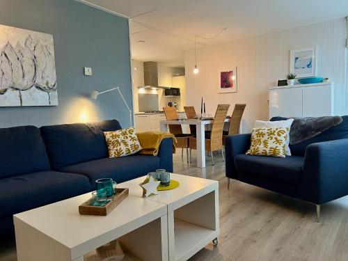 Retreat near Sint Maartenszee Beach in שאגן