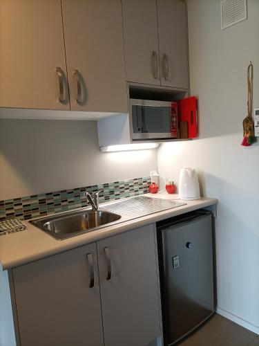 Central Diamond Harbour Guest Suite in Diamond Harbour