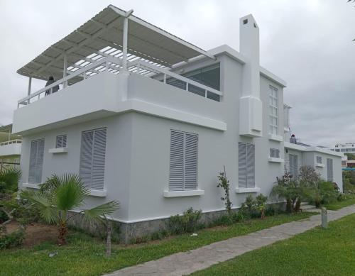 Casa de Playa Mejía (Casa de Playa Mejia) in Mejía