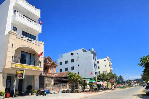 Sunrise Hotel Thiên Cầm - 숙소 외관