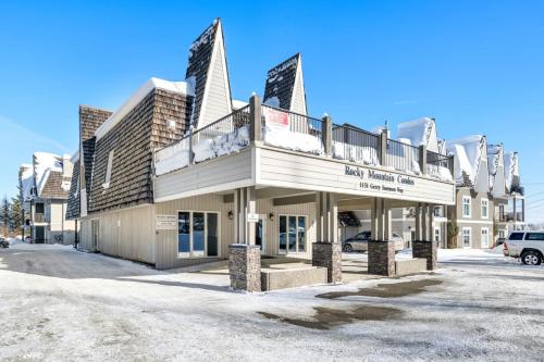 外部景觀, Charming 1BR Near DT Kimberley: Pool, Hot Tub, Gym in 金伯利