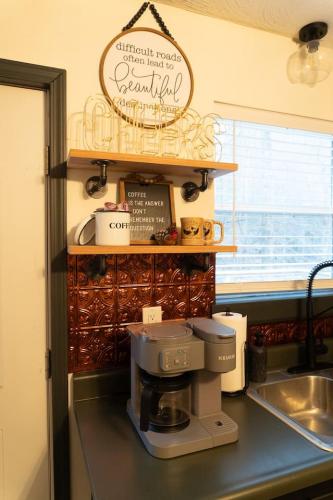 The Mountain Magnolia-Hot Tub on Private Deck - image 10