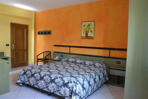 1 queen bed