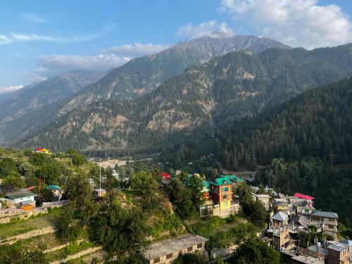 Kilátás,  négyzetméteres, 5 hálószobás  5 fürdőszobával Sangla területén (Prifrost Homestay ) in Sangla