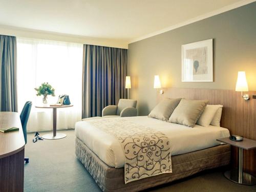 Mercure Sydney Parramatta - image 13