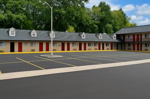 Rocky Mountain Lodge & Suites in Renfrew (ON)