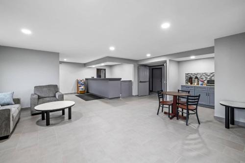 Super 8 by Wyndham Webster/Rochester in Webster, USA