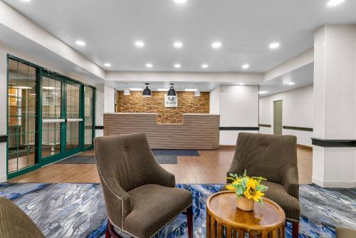 Fuajee, Quality Inn Brewerton - Syracuse Oneida Lake Area in Brewerton (NY)