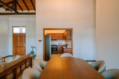 3 bedrooms, 6 beds