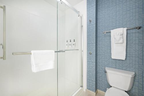 Homewood Suites- Lancaster- California - image 12