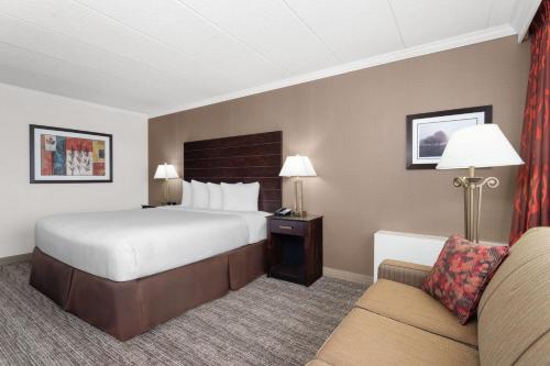Best Western Premier Nicollet Inn - image 11