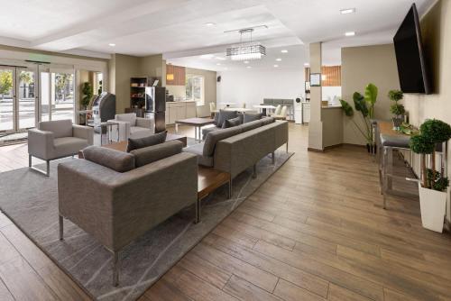 大堂, Wingate by Wyndham Kings Bay Naval Base / I-95 in 金斯蘭