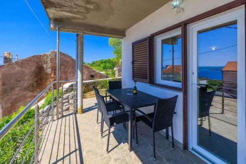 Apartments with A - C in Crikvenica 53905 – khách sạn tại Sopaljska