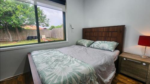 Private Room with a view, close to everything in Taylor tavak