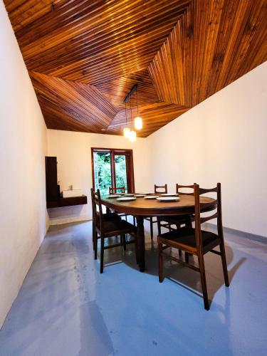 Konyha, Wintop Holiday Bungalow & Eco Farm in Welimada