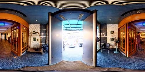 Heaven Hotel - image 9