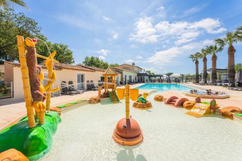 Holiday Marina Resort 5