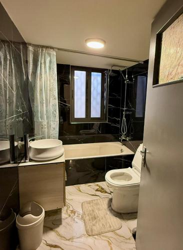 Spacious central apartment - main image