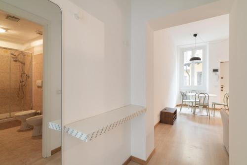 GuestHost - Porta Garibaldi White Flats 3