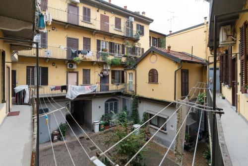 GuestHost - Porta Garibaldi White Flats 5