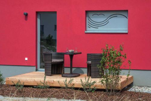 Ostsee - Reetdachhaus Nr 14 "DasRoteHaus" im Strand Resort in Heiligenhafen