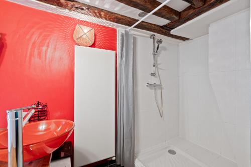 Quartier Musée du Louvre - 2 Bedroom Apartment Free NetFlix - image 5