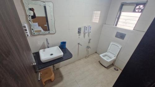 Vannas istaba, RK Hotel in Boisar