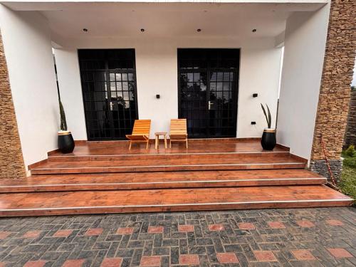 The Woodstone Lake Duluti Retreat in Nkunjila