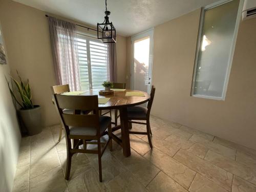Létesítmények, 2-Units, 1 Price Group Bundle Luquillo Beach House Guest Most loved home in Luquillo