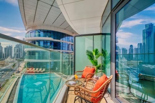GYL Holiday Homes I Luxury Retreat Apt with Burj Khalifa Pool View I Near Dubai Mall, Дубай (фото 6)
