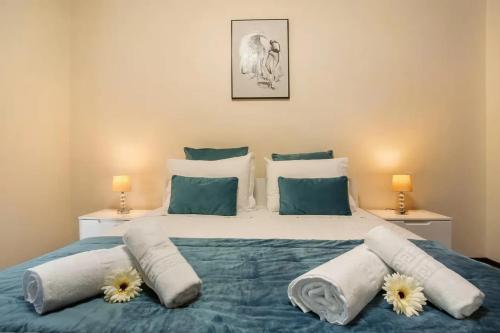 Charming Apartment in Funchal with Balcony and View, Funchal