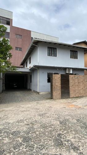 Kitnet Rio Tavares in Rio Tavares