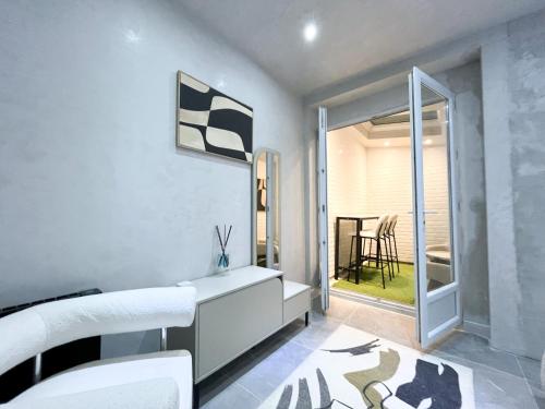 UrbanFlat 11 - Grand Studio Pereire Wagram - Champs-Elysees - image 14