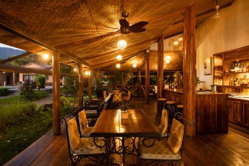 Restaurant, Miraaya Wellness and Golf Resort in Kawasoti