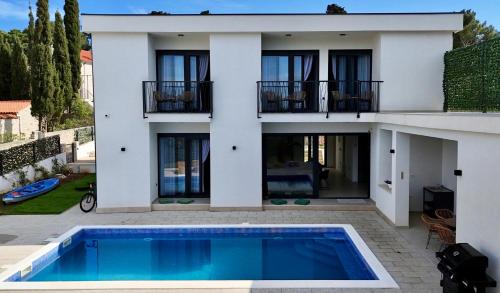 White Villa, Brac – khách sạn tại Splitska