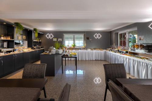 Ресторан, DUA Hotel in Sarstedt