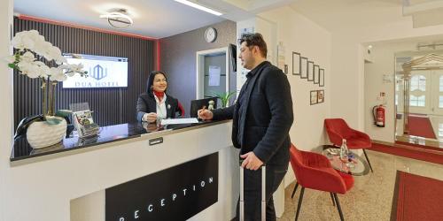 Фойє, DUA Hotel in Sarstedt