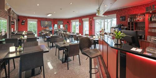 Паб/Коктейль-бар, DUA Hotel in Sarstedt