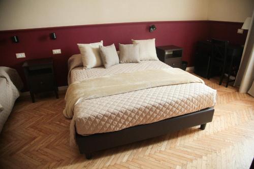 Albergo Garisenda con terrazza panoramica sulle Due Torri – Bologna, KY