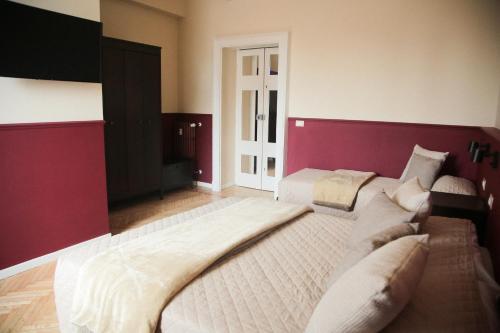 Albergo Garisenda con terrazza panoramica sulle Due Torri – Bologna, KY