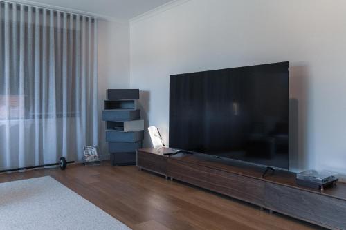 Luxury 4BR w Modern Kicthen & fantastic location in 萬提那