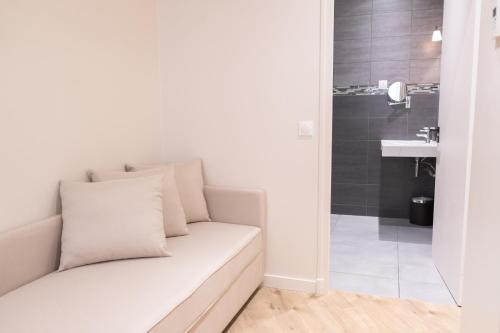 Hotel B Square - image 13